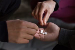 teens taking pills who need a fentanyl addiction treatment program