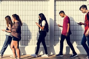 Teens in need of a smartphone addiction treatment program