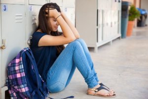 teen girl who needs teen schizophrenia treatment